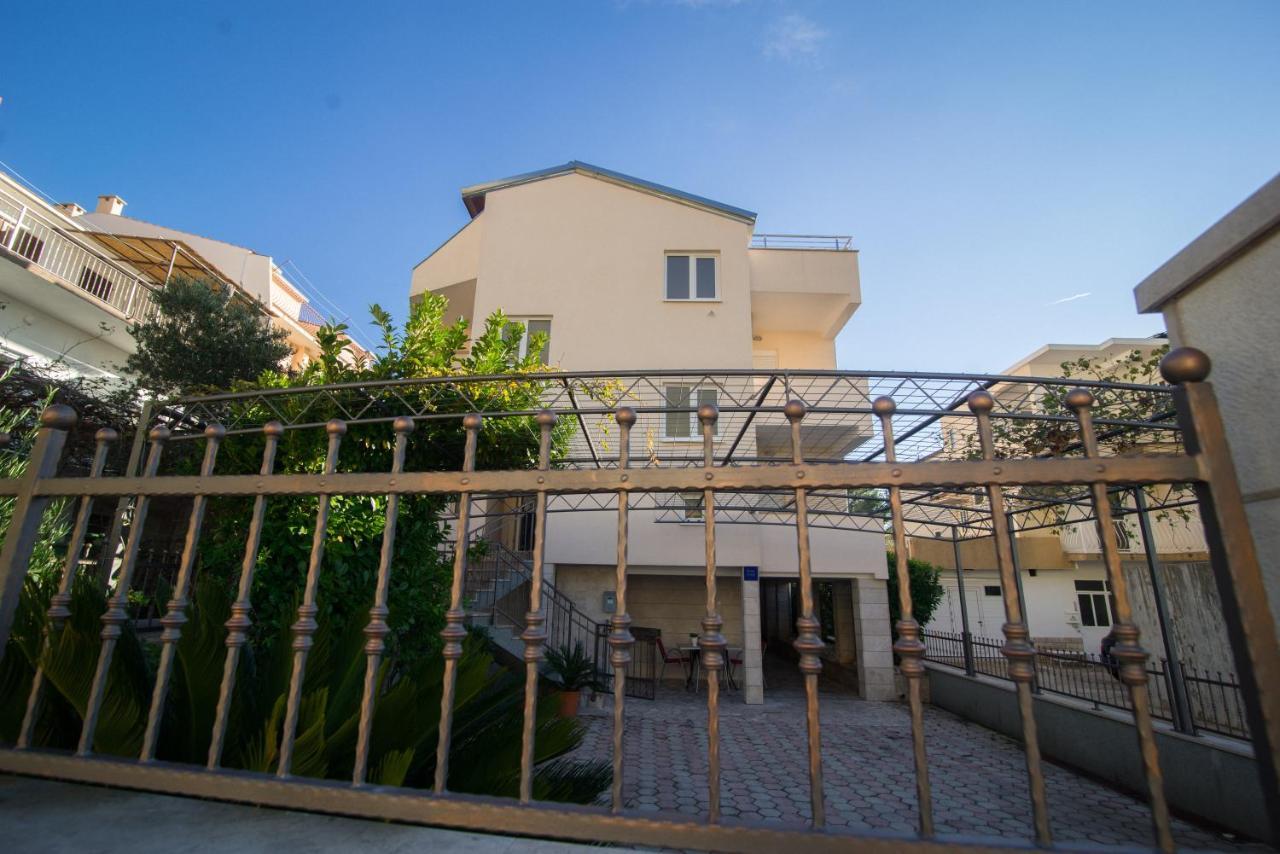 Apartmani Santic Baška Voda Екстериор снимка